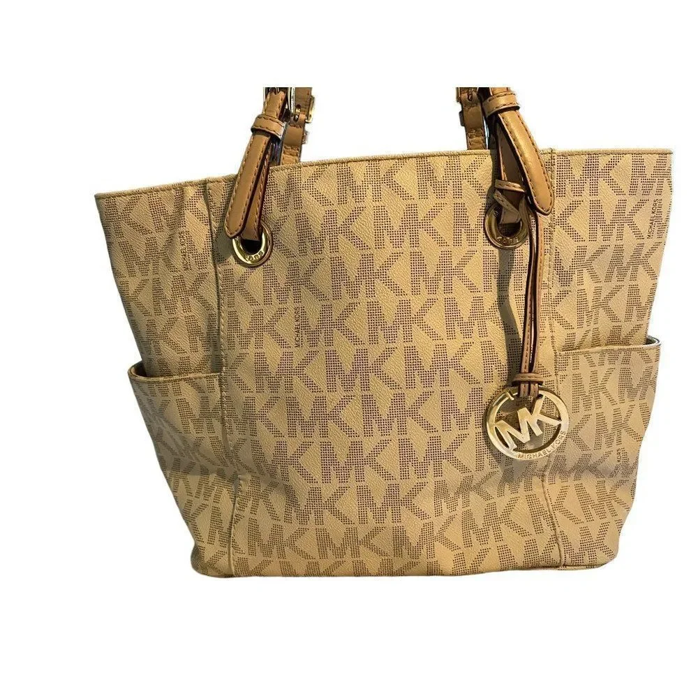 Michael Kors Jet Set‎ White Tote Bag - Picture 2 of 15